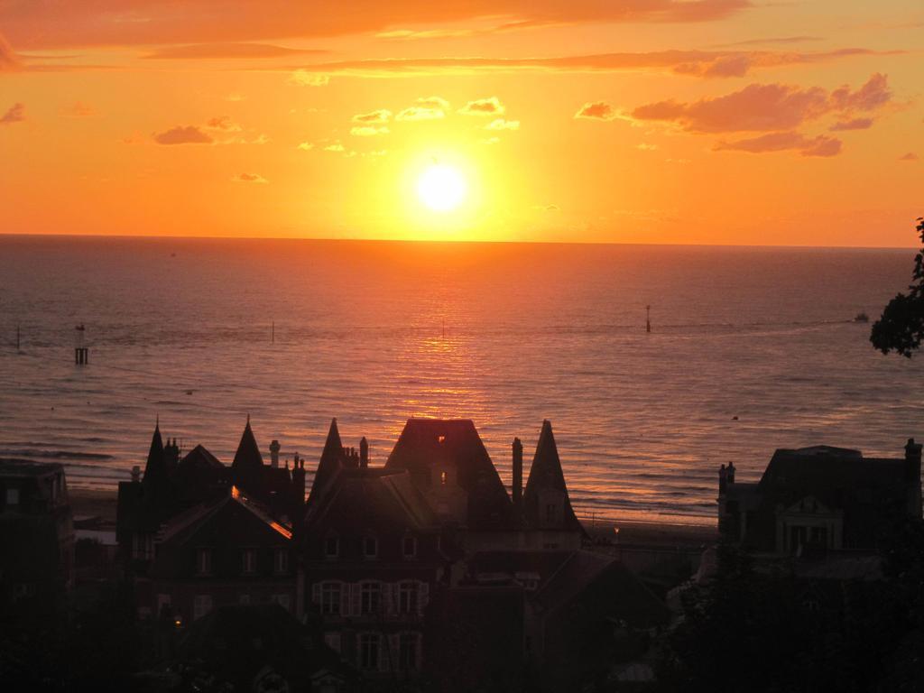 Villa Regina Trouville-sur-Mer Bilik gambar